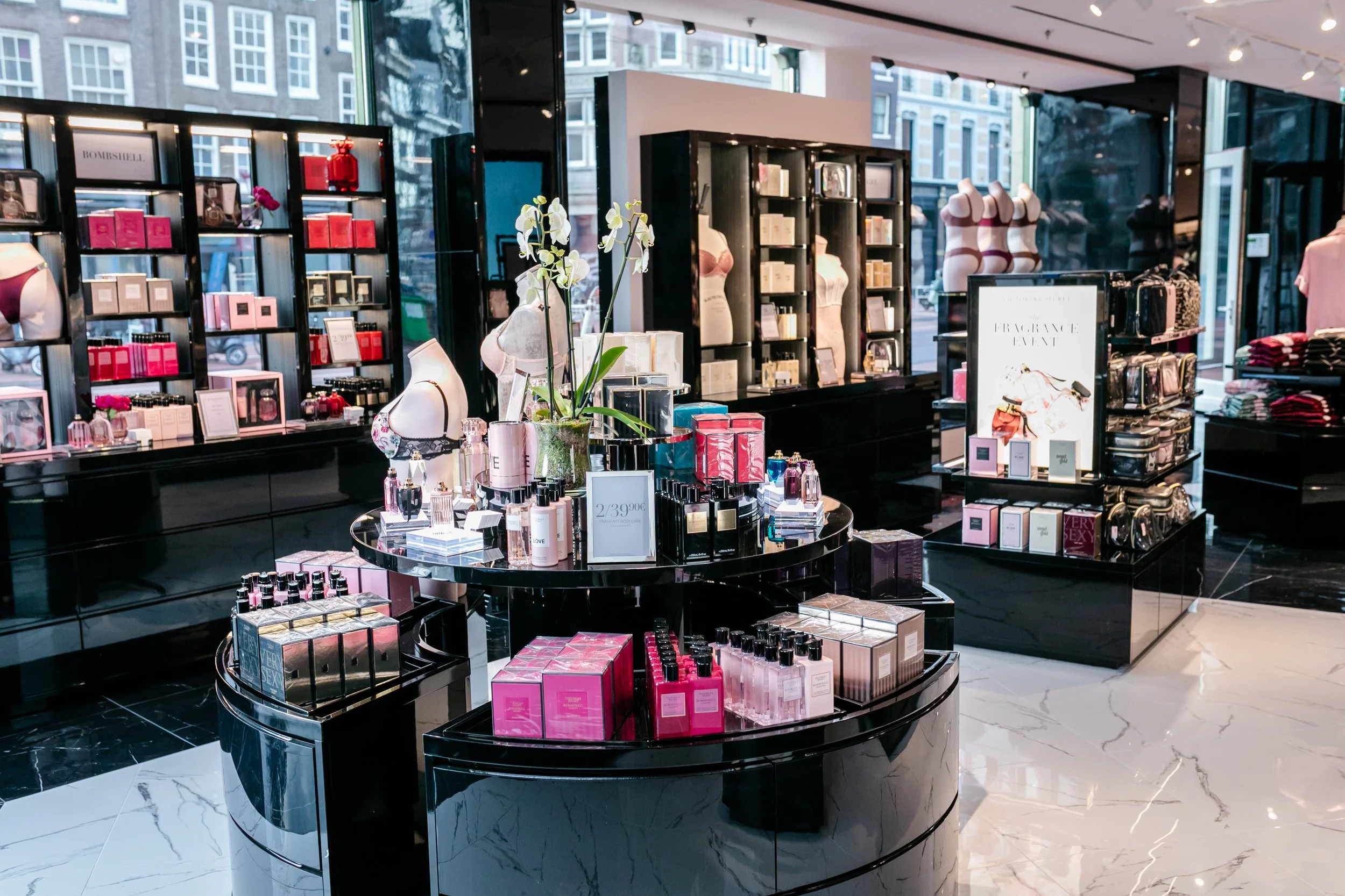 HR Victoria Secret Amsterdam Store_AnetteandRosePhotography-44.JPG