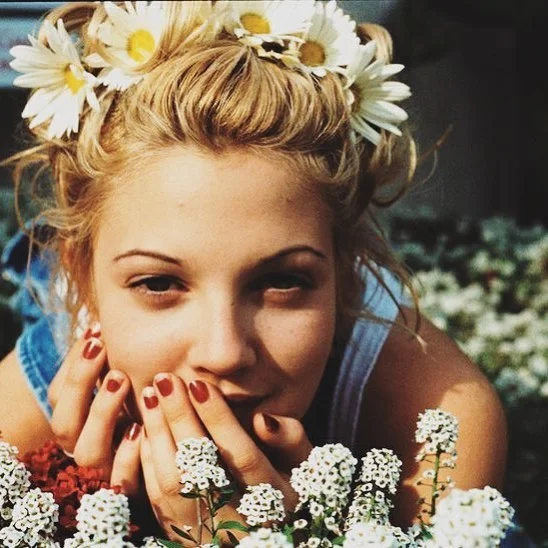 Our #WomanCrushWednesday this week is @drewbarrymore 😍 She’s driven, funny and always has amazing hair 🙌 digging this 1990-something pic of her. #springvibes #wcw