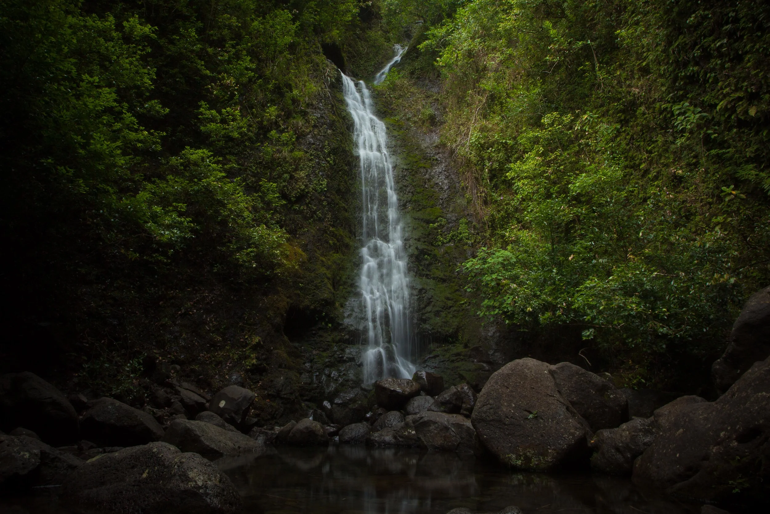 Lulumahu Falls, Oahu, Hawaii - Canon 5D MK II, 17-40L and 6 Stop ND