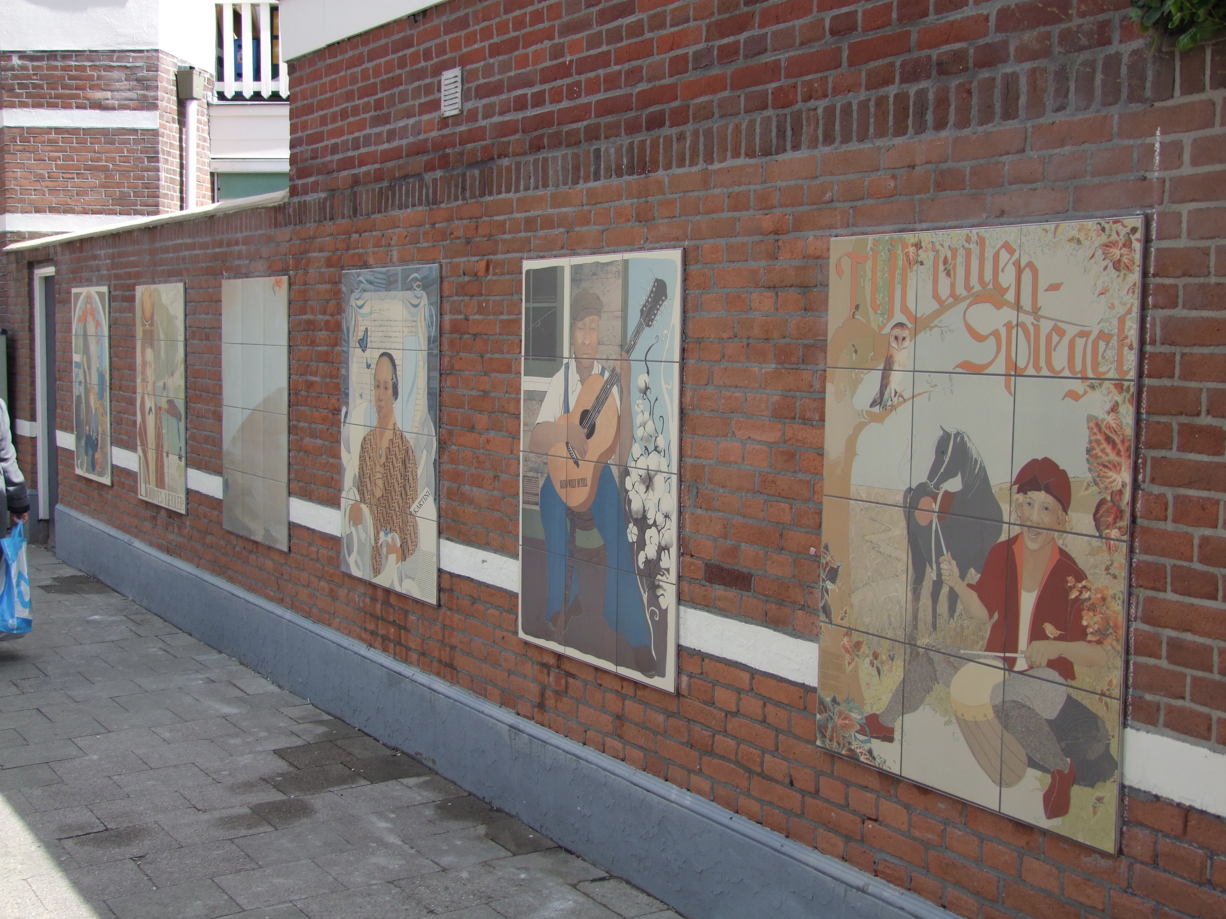 Utrecht, Abel Tasmanstraat, Wandtableaus
