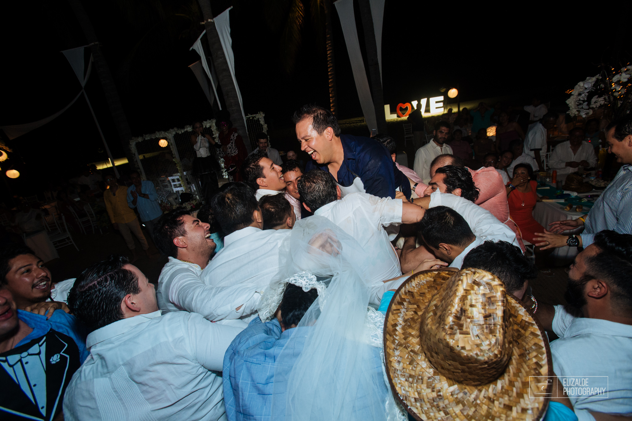 Pay and Ferran_Acapulco_Destination Wedding_Elizalde Photography-180.jpg