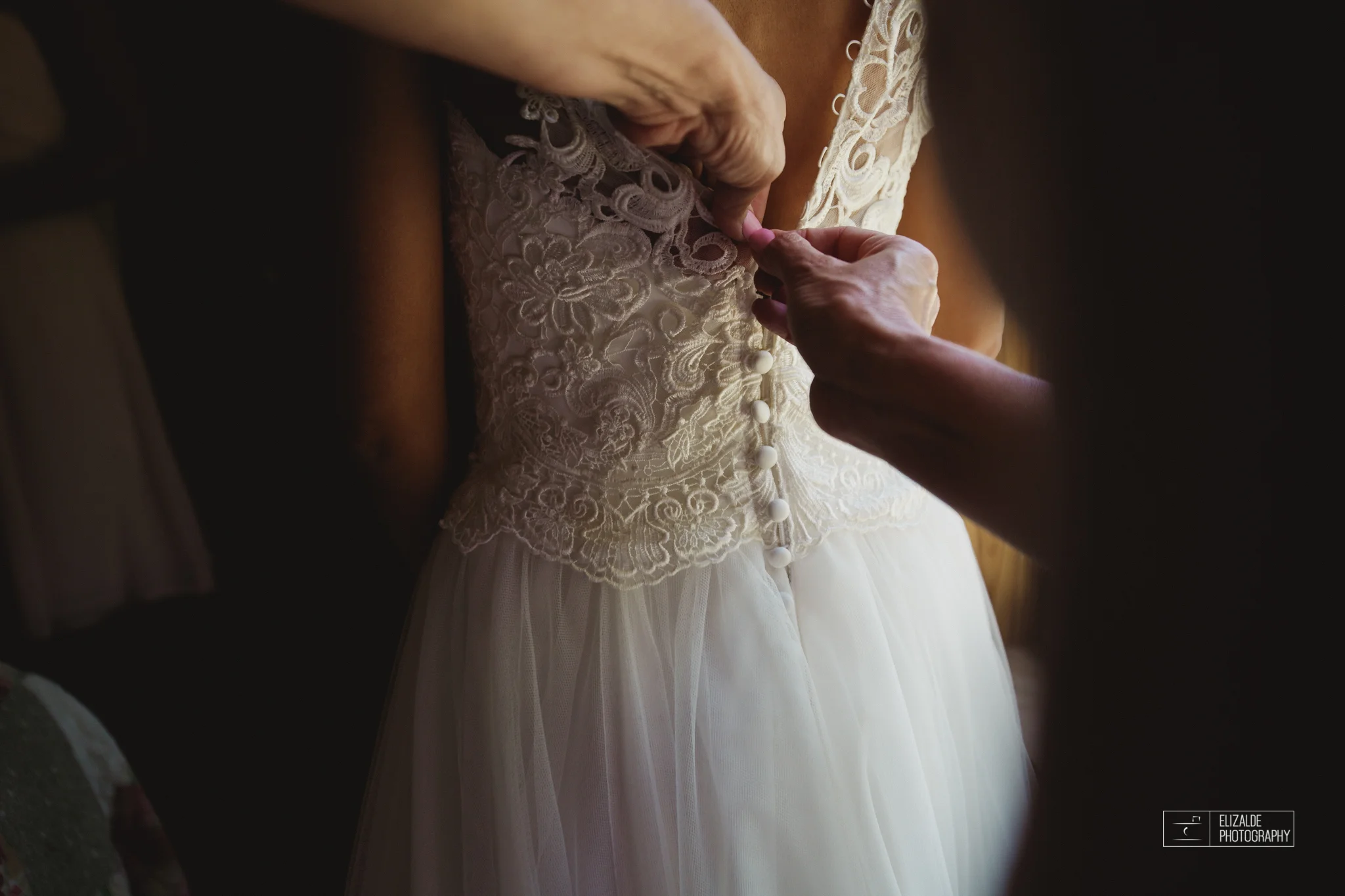 Wedding photographer Dallas_Elizalde Photography_DFW Wedding photographer_ Hickoty Hills_Wedding Photography (19 of 90).jpg