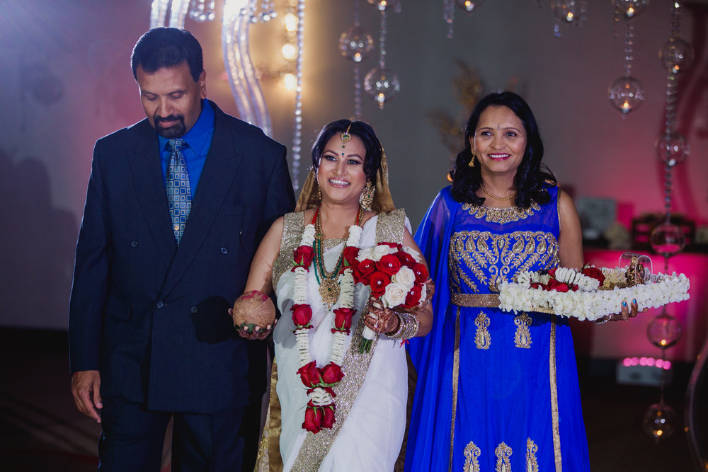 Indian wedding - Wedding photographer - Dallas Photographer - South Asian Wedding -  elizalde photography-28.jpg