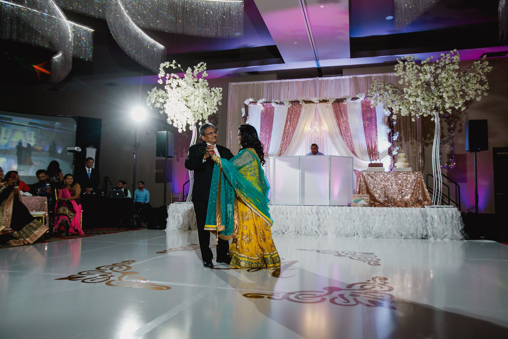 Indian wedding - Wedding photographer - Dallas Photographer - South Asian Wedding -  elizalde photography-87.jpg