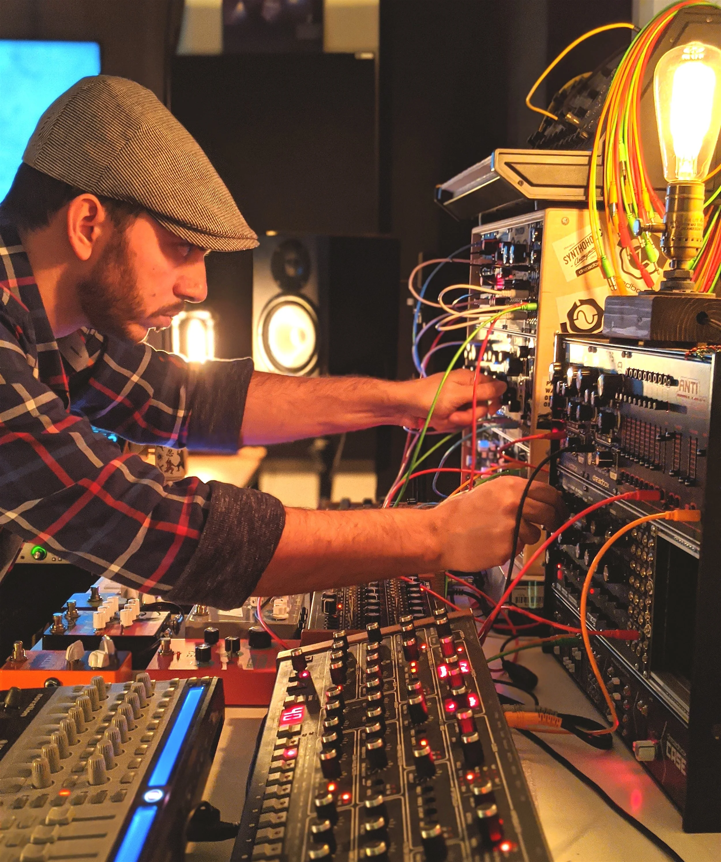 Dimitris Mann - EPK Photo.jpg