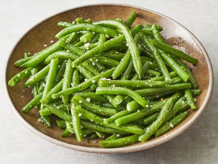 230103-buttery-garlic-green-beans-DDMFS-4x3-43cfc64c1dae47d5897f7bee21f21cda.jpeg