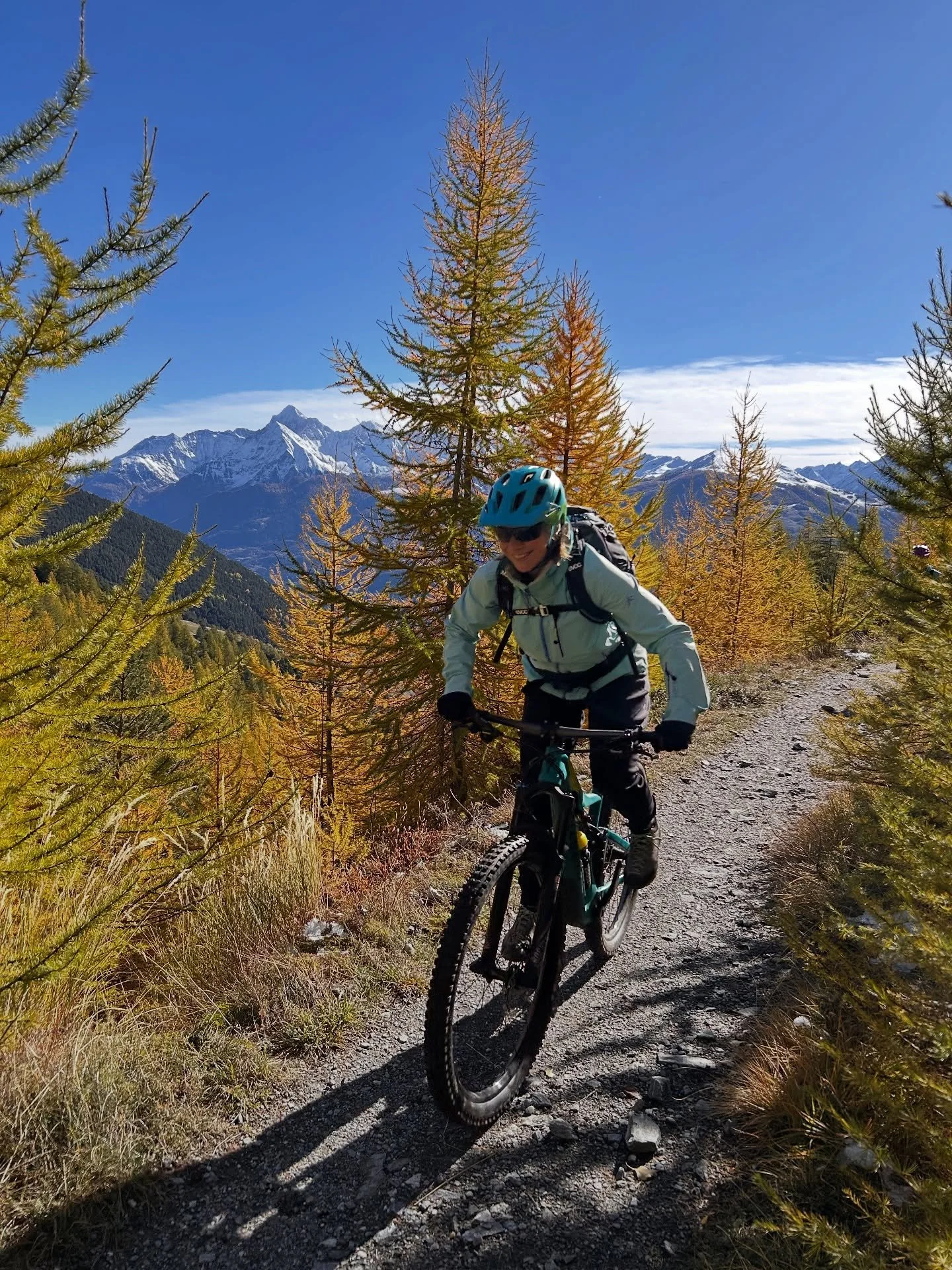 Bike & Yoga Aosta π II 24.-26.10.25
Wow, was für Stimmungen! Nach Kälte und Schnee haben wir uns richtig aufs Yoga gefreut! Und dann wurden wir am Sonntag mit diesem einmaligen Wetter belohnt βοΈπ Das war ein Saison-Abschluss der Supe