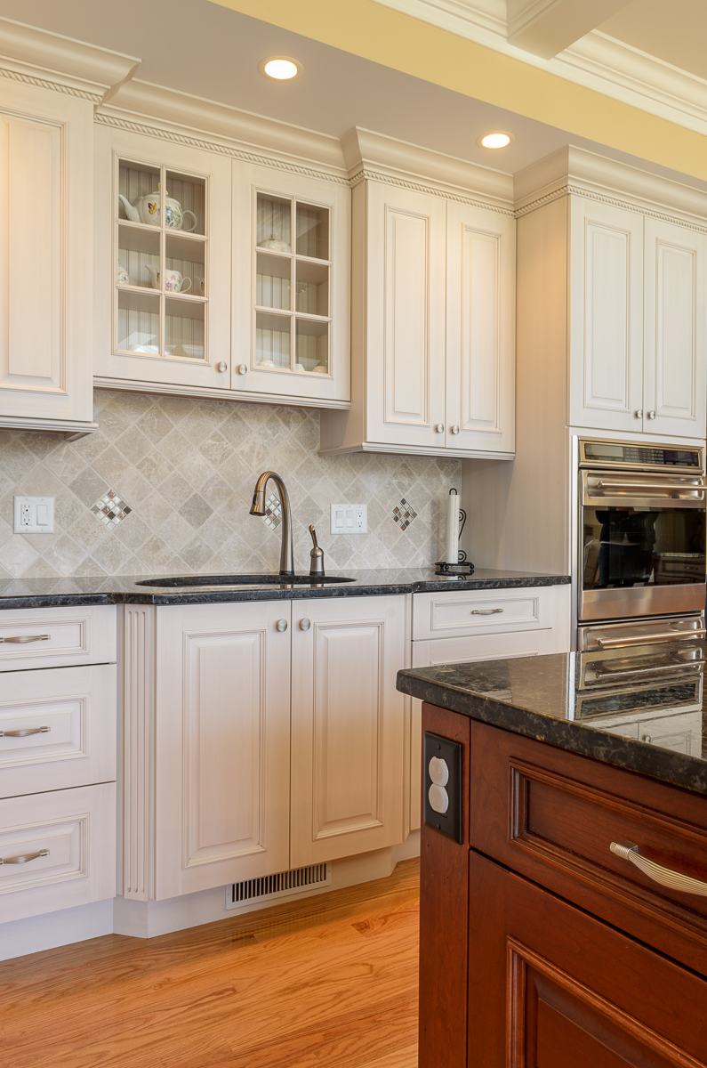 Kitchen_Associates_Andover_MA-6.jpg