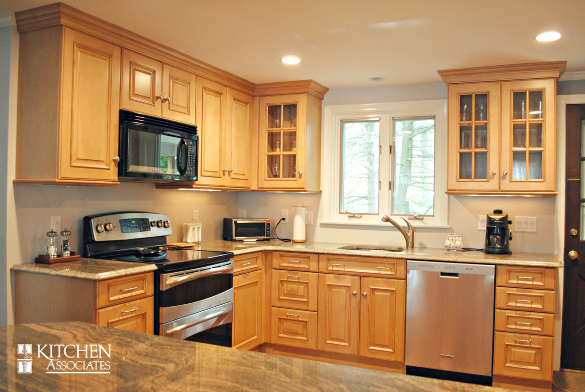 Kitchen_Associates_Remodel_Framingham-1.jpg