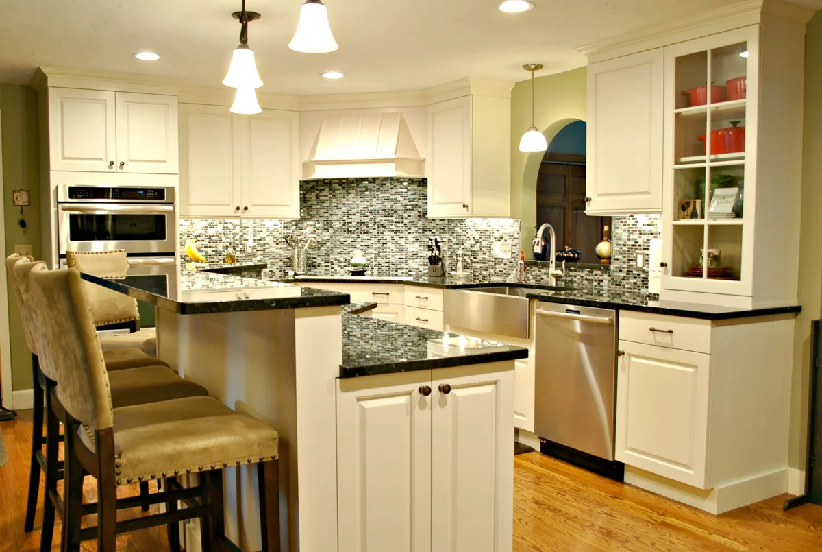 A Basic Leominster Ranch Gets a Kitchen Renovation Worthy of a Magazine