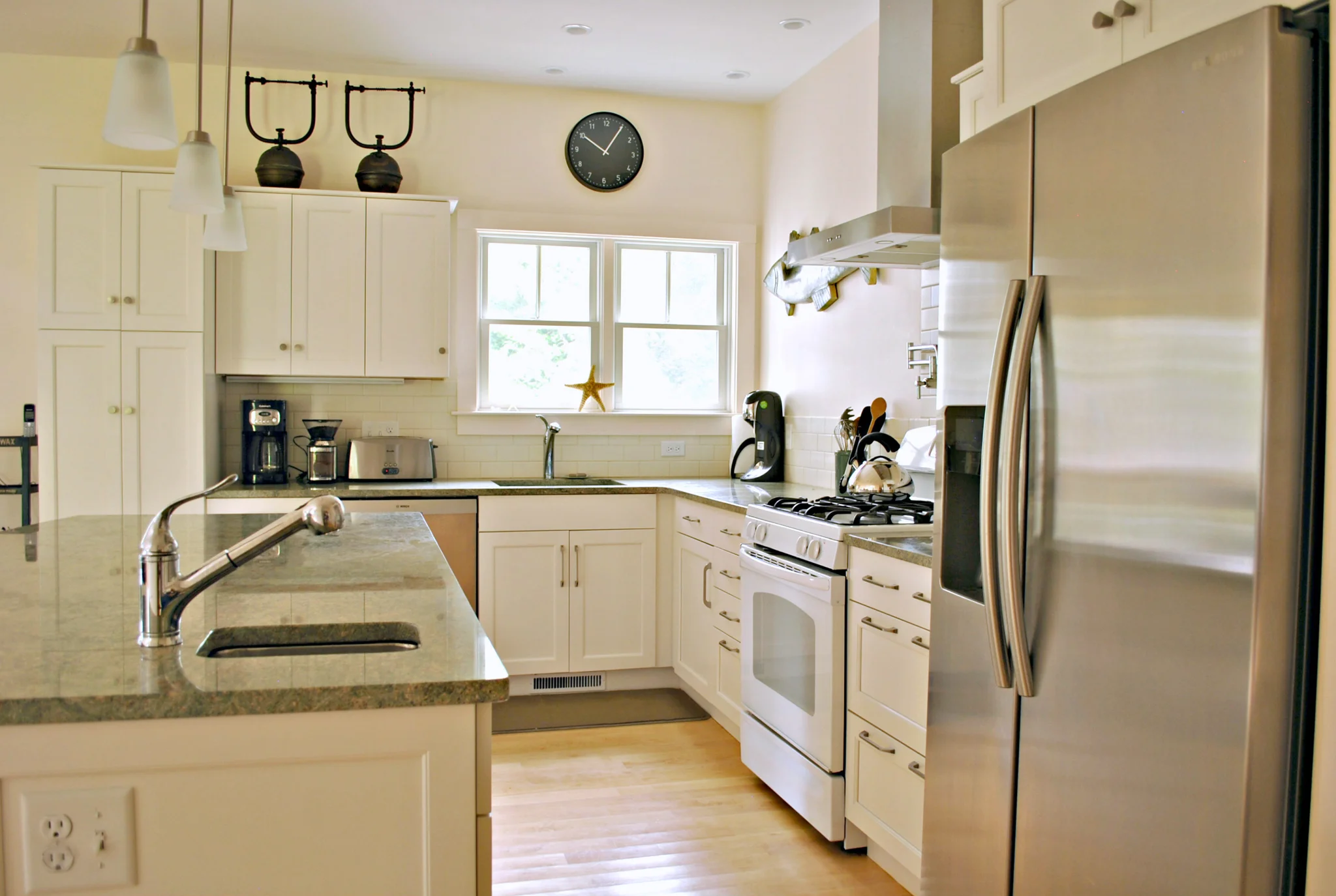 Cape_Cod_Kitchen_Remodel_Kitchen_Associates