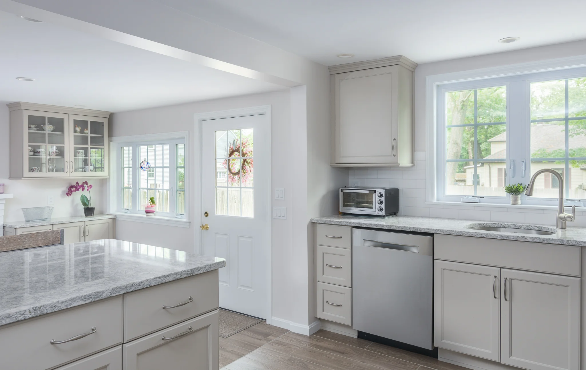 Natick_MA_Kitchen_Remodel_Kitchen_Associates