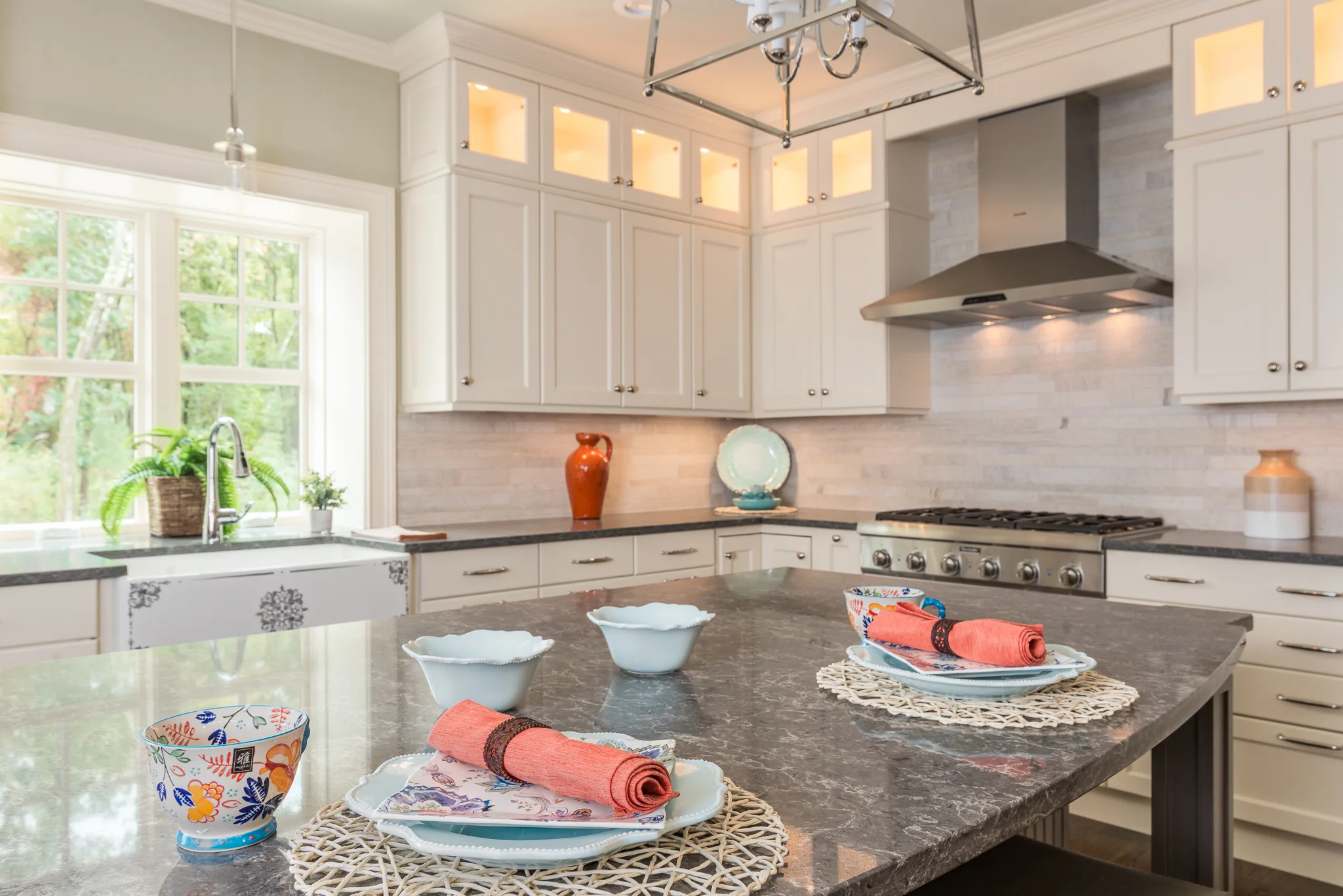 Bedford_MA_Kitchen_Remodel_Kitchen_Associates