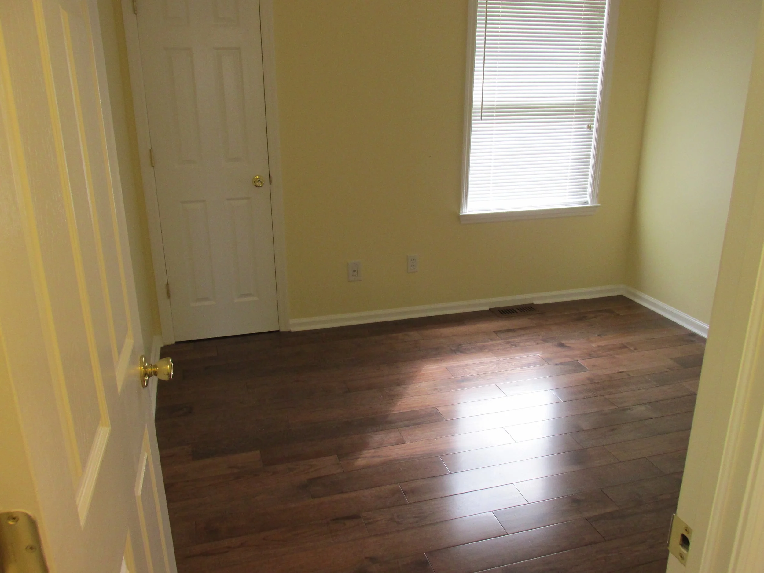 Bdrm3 01.JPG