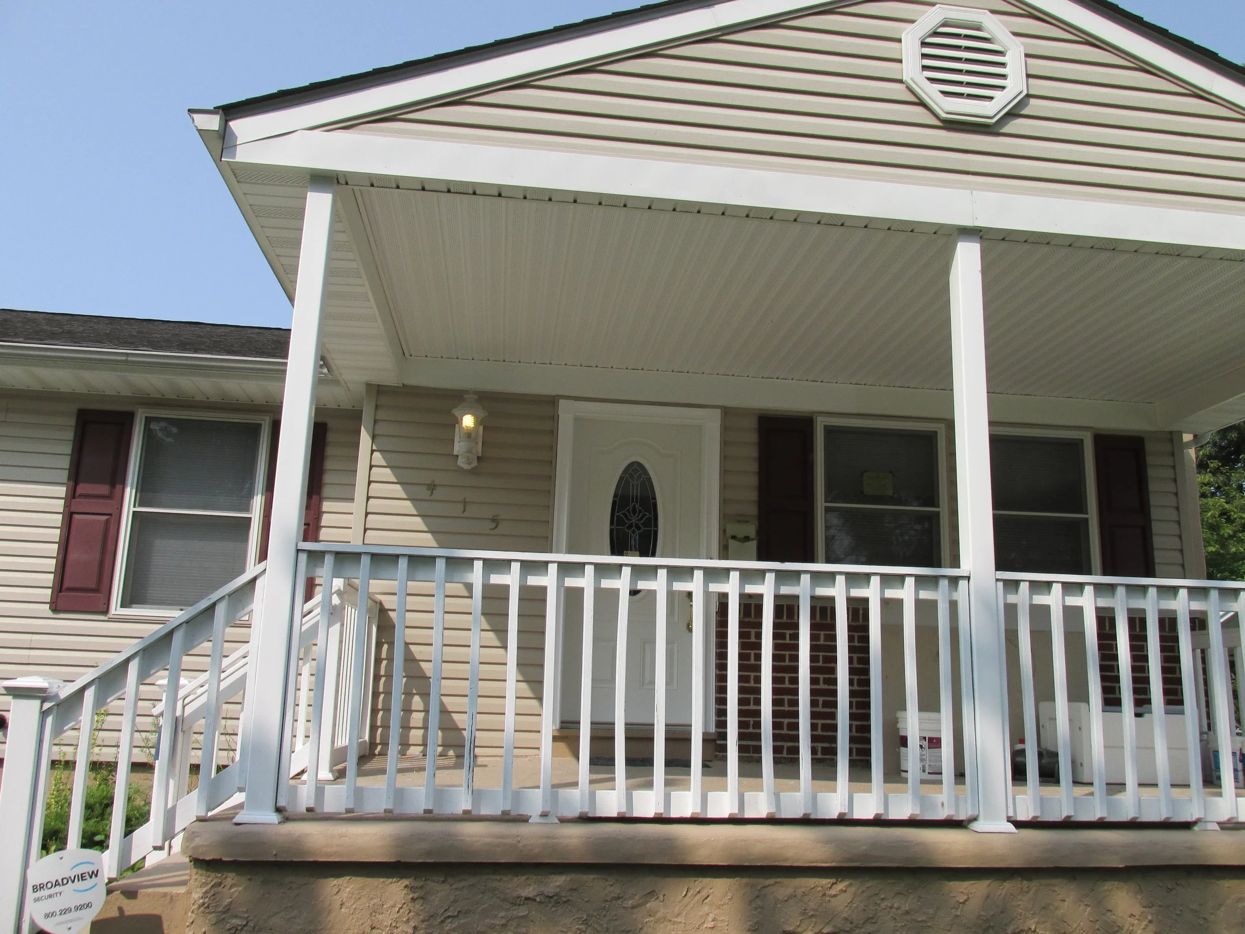 Exterior 04.JPG