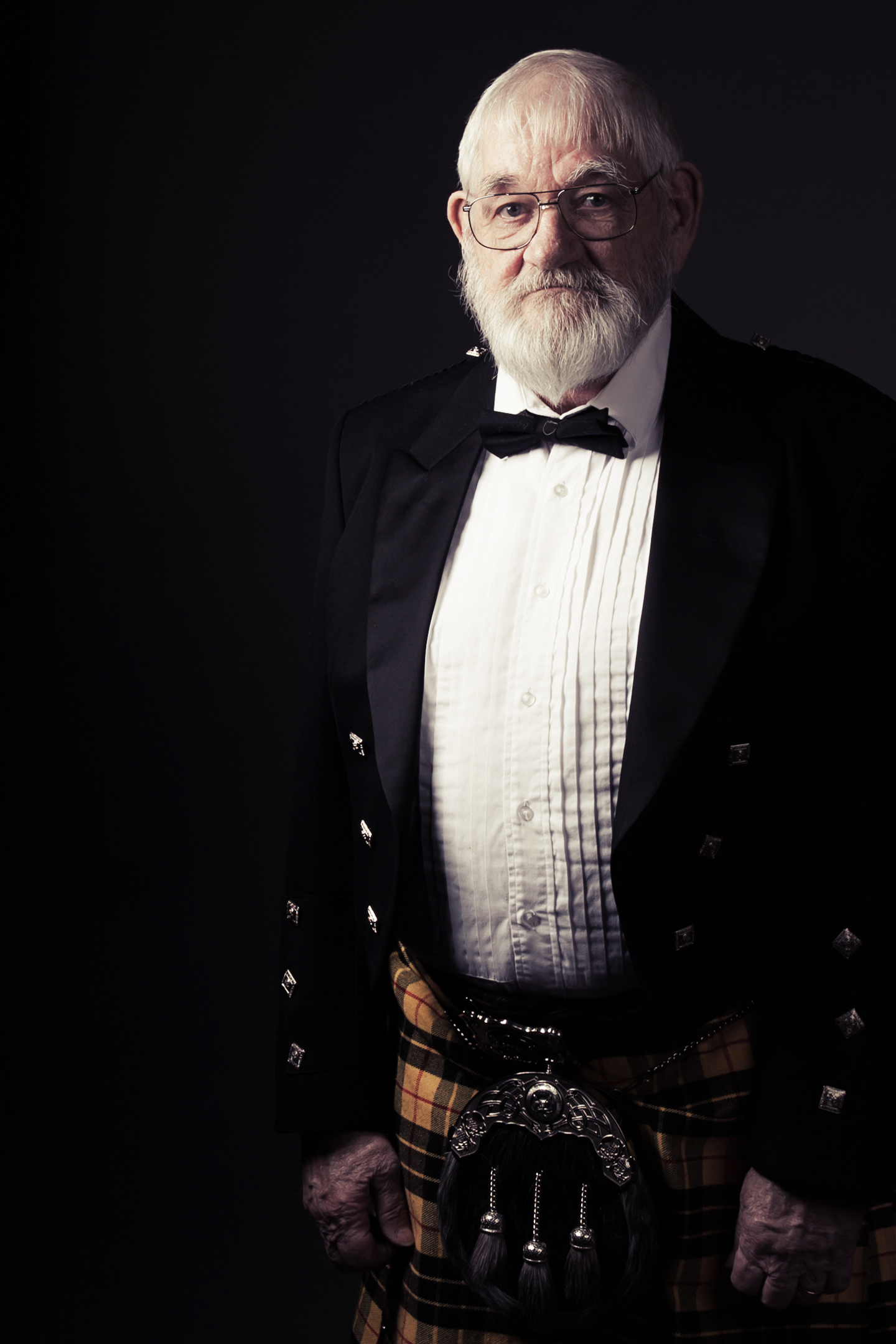 Scottish Men Mobile 01.jpg