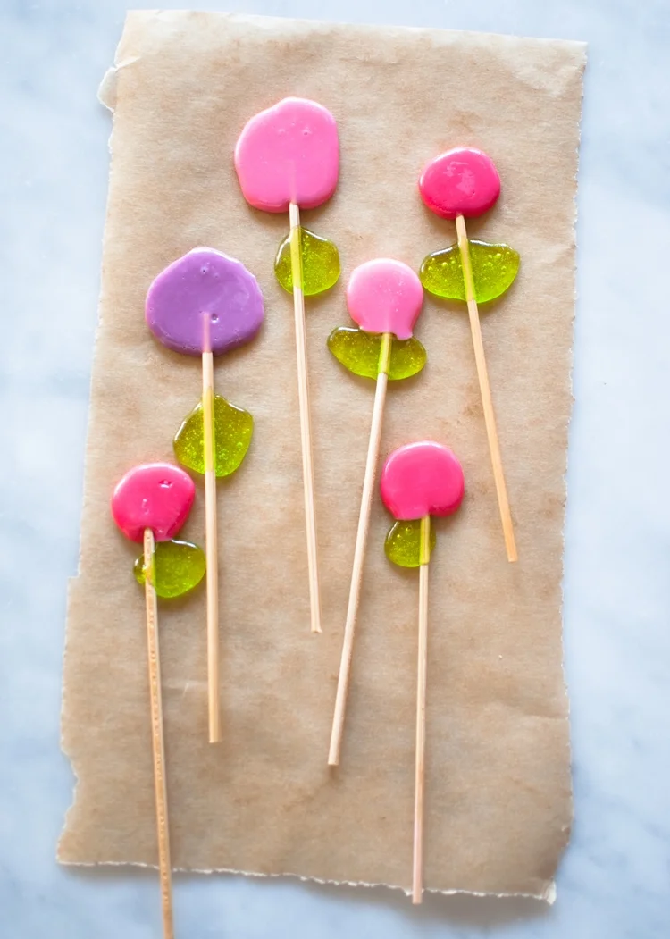 Dot Flower Pops