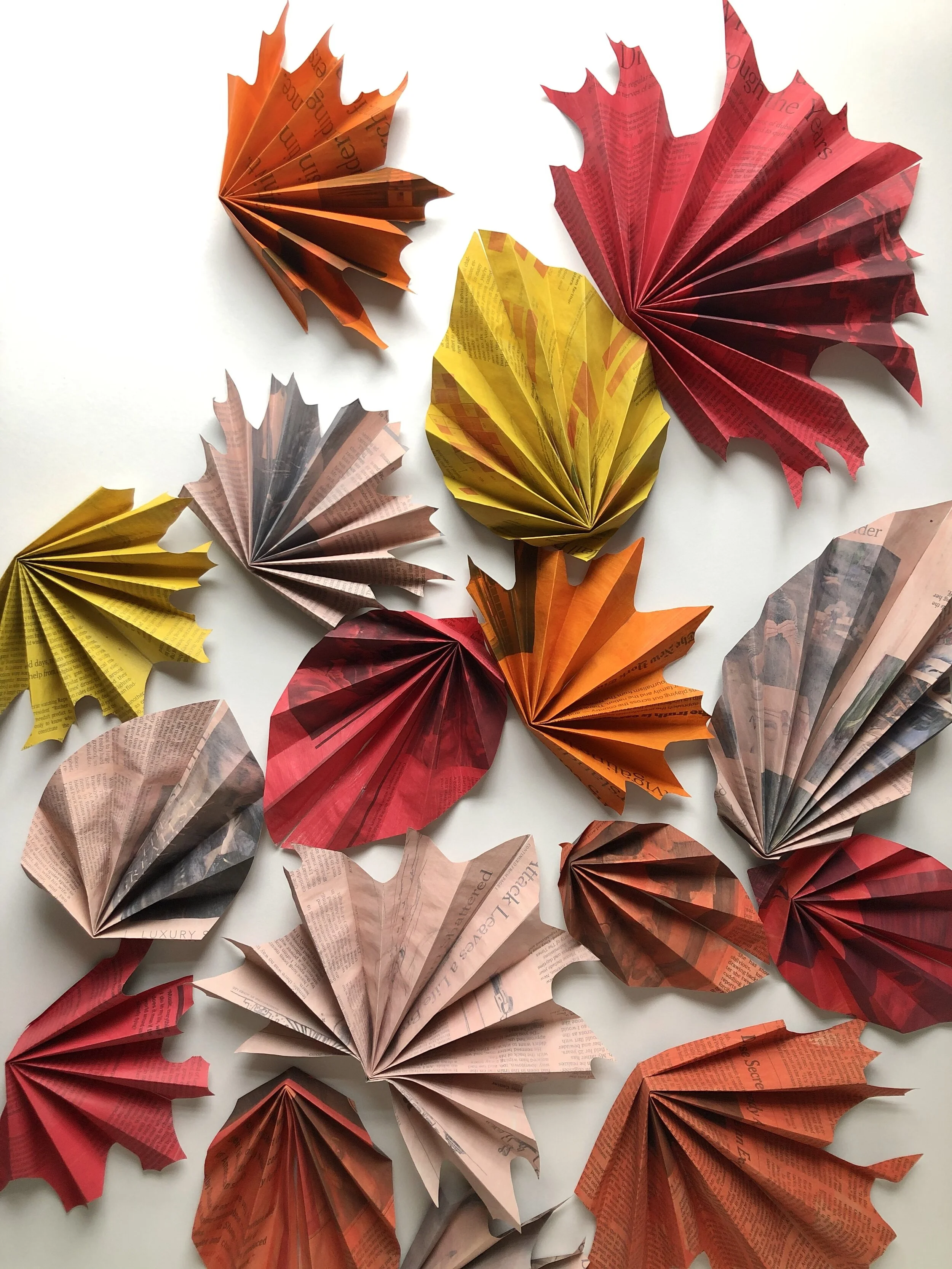 Easy Folded Paper Leaves for Your Thanksgiving Table!