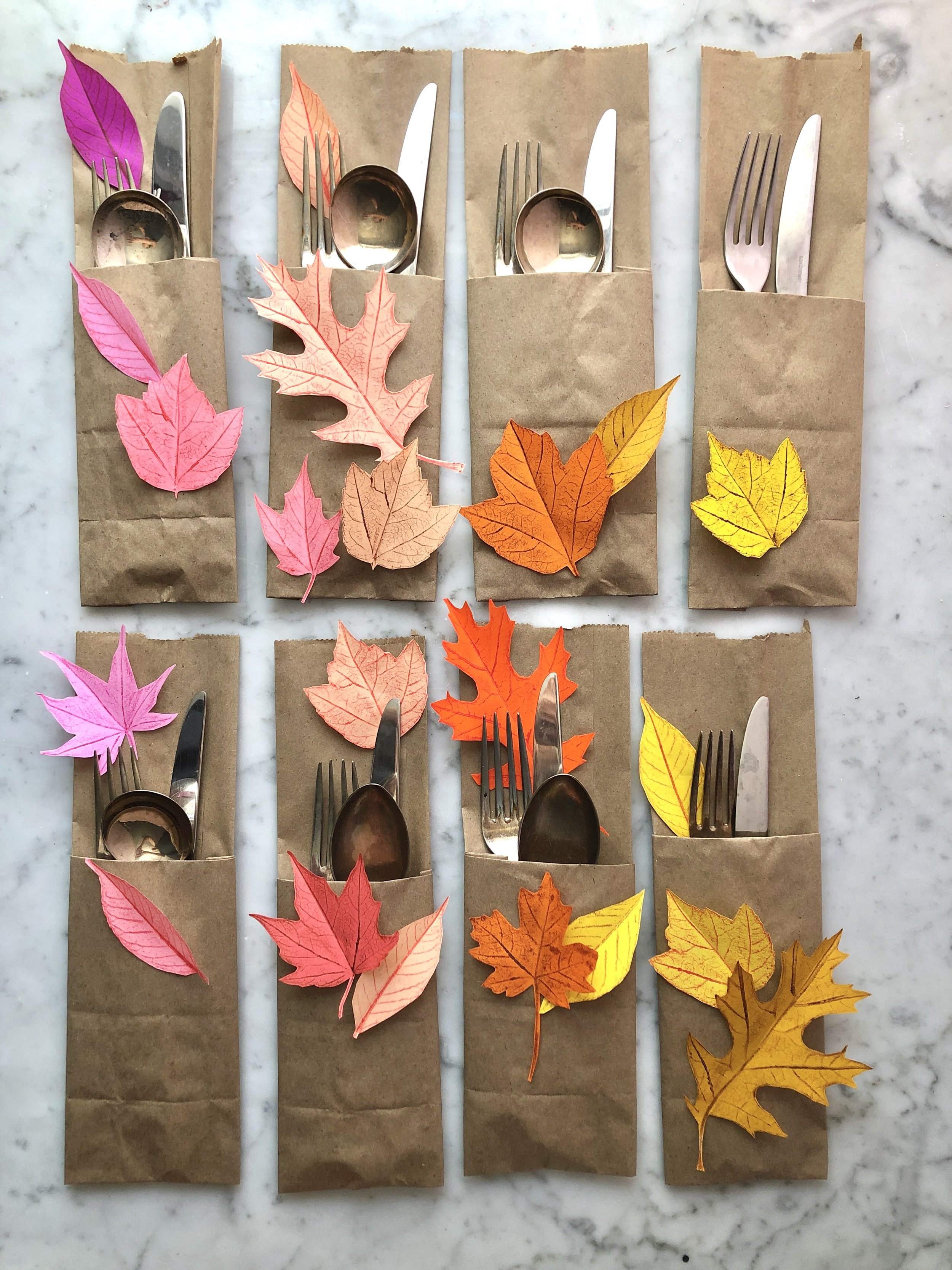 Easy, Kid-Made Thanksgiving Decorations! 