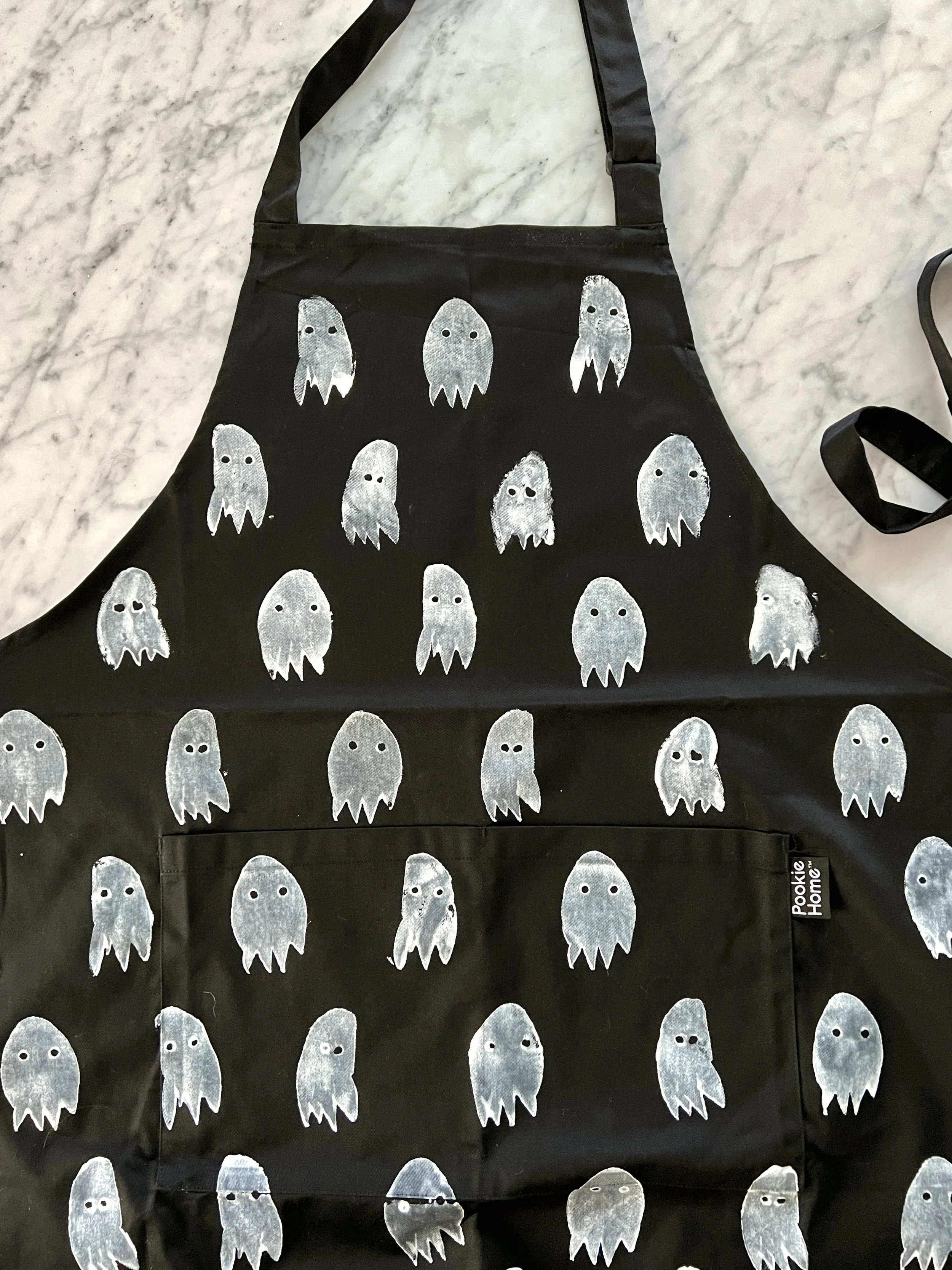 A Last-Minute Halloween Costume Alternative: a Potato-Printed Spooky Apron!