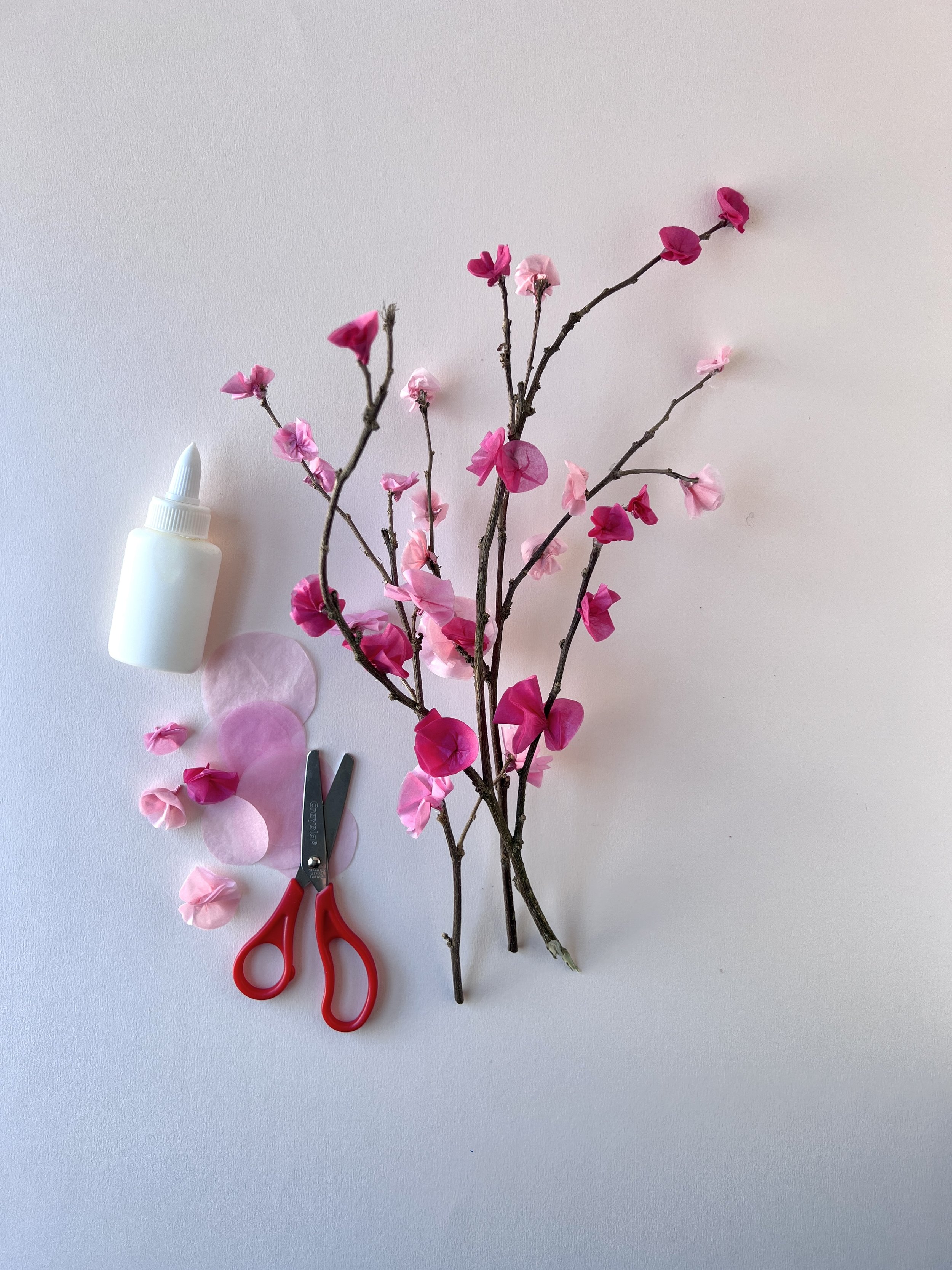 The EASIEST Paper Flower Craft and Pretty Spring Holiday