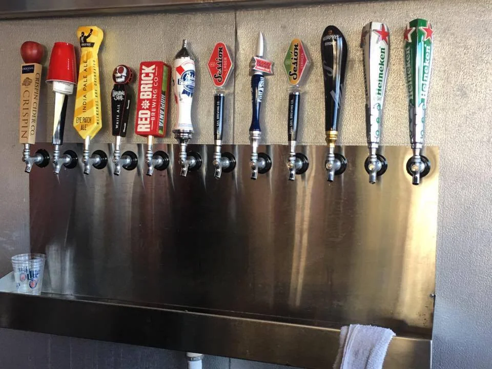 Elliott Street Deli and Pub