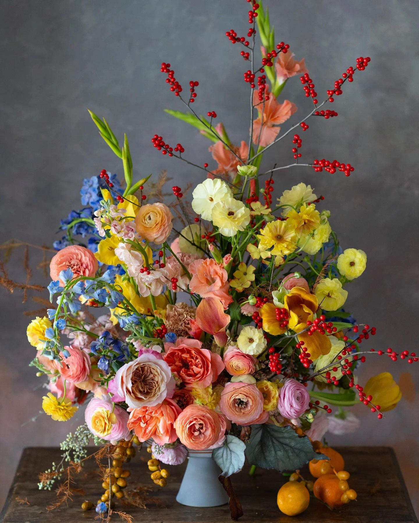 TULIPINA SEOUL !!! December 11, 2025 
I am elated to be returning to Korea and reuniting with @aidenfloralatelier for a morning of book signing and meeting new faces in Ganganam! 
Thank you Aiden for inviting me and for hosting this special event. Th