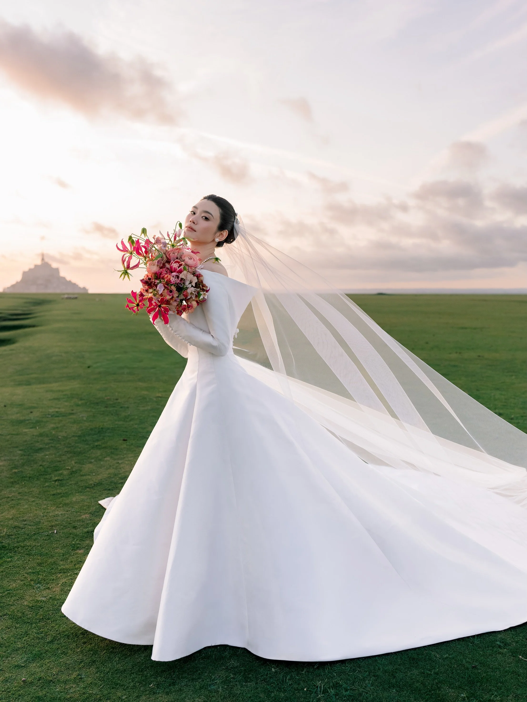 September has arrived - this is the month!!! Delighted to be reuniting soon in Macau with two of my very favorites @mingxi11 &amp; @theweddingcohk !! 
Photos 1&amp;2 by @josevilla 
Photos 3&amp;4 by @umberto.armiraglio