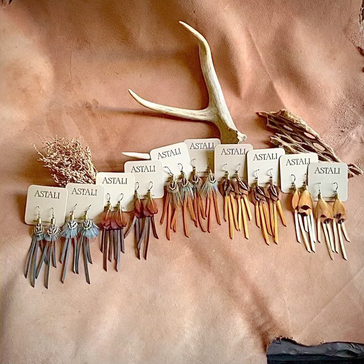 ✨Array of pheasant feather earrings heading to @martinmattox ✨their iridescence is magical - swipe for close-ups✨