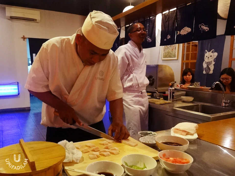 Chef Syaiful preparing mekajiki cuts for our 4th sashimi course. More cuts, please! 3 cuts were never enough.