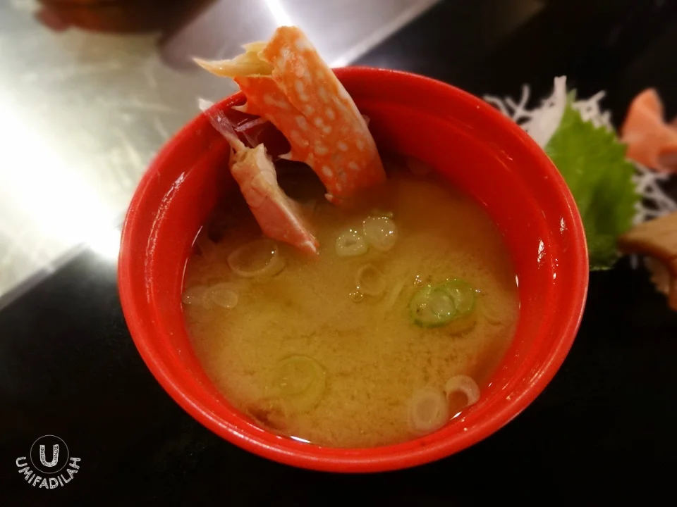 In between our sushi course, chef prepared crab/kani miso soup for us. The only drawback was, for me, that it tasted too salty. But the crab was fresh, though!