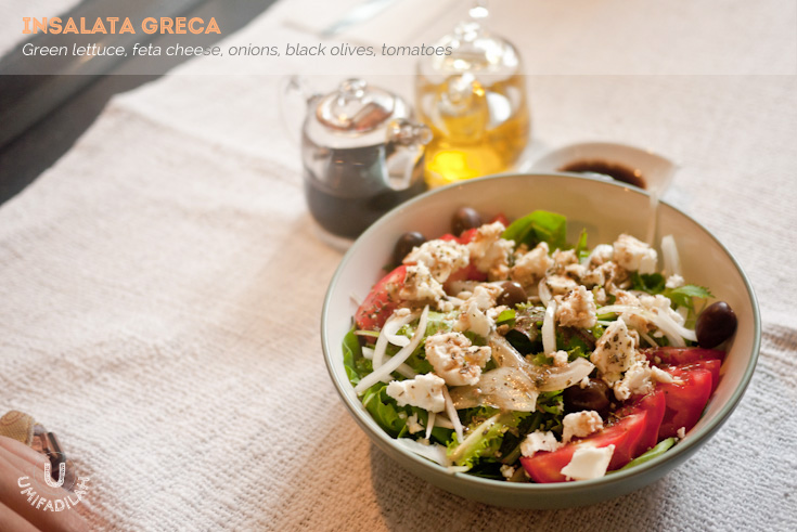 INSALATA GRECA (IDR 44k) . I have to say that this is definitely one super good looking salad, beautifully presented as if it came out of Nigella's cookbook. A warming Greek salad with feta cheese, black olives and lots of freshly grated peppercorn that just boosts the flavor; with adequate & well-balanced dressing that's just not overpowering. LOVE! Will try other salad next time for comparison, if it fails then I guess I'll stick with this one as a perfect appetizer choice!