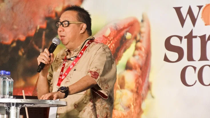 Seeing Pak Iwan Tjandra, the man behind one of the most&nbsp;successful food court chain, Eat&amp;Eat, that also changed the dining landscape across Java. It is said that one can't talk about F&amp;B business in Indonesia, without mentioning his nam…