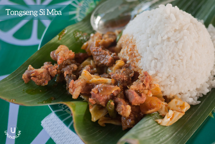 Tongseng Si Mba (IDR 20k): Goat and beef stew dishes in curry-like soup with fresh vegetables.