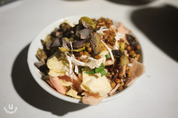 Another
angle of Bubur Ayam Madura.