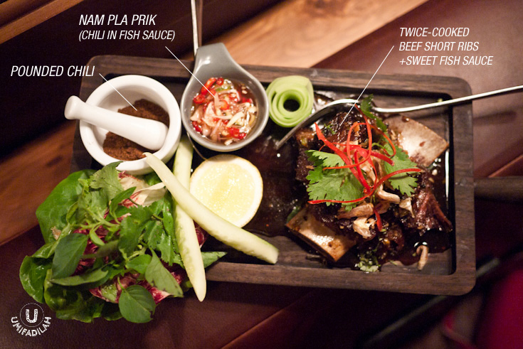 Twice-Cooked
Beef Short Ribs with Sweet Fish Sauce, Cucumber and Nam Pla Prik (IDR 220k). At first, I didn’t quite
like each element of the dish because I found the short ribs were too sweet,
the pounded chili too hot and salty, and the Nam Pla Prik too tangy. But at
some point when Chef Will sat right next to me, he told me that I ate them wrong!
You’re supposed to take a slice of the beef, and dip it to the Nam Pla Prik
(chopped chili in fish sauce), and dust them lightly with the pounded chili. HE
SHOWED THE STEPS AND THEN FED ME A FORKFUL, and suddenly everything tasted so
much better, LOL. No, seriously. With the right sequence, you get an explosion
of flavor, the combo of all powerful taste – salty, sweet, sour, and hot –
creates a harmonious balanced flavor. Surprisingly great.