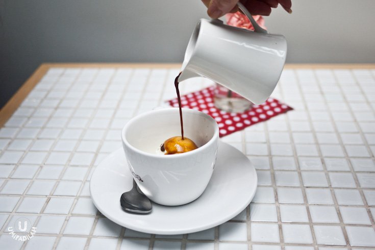 Affogato, IDR 62k. Warm bitter espresso poured over vanilla ice cream. I'm always loving Affogatos wherever I go, and same case goes with this one as well. Loving their hot-&-cold/sweet-&-bitter relationship that creates a harmony together. 
