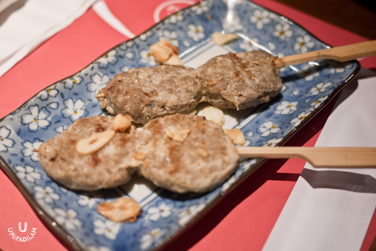 Gyu Tsukune (beef meatballs) and Maguro Tsukune
(maguro meatballs)
– all priced IDR 25.000. It was a bit dry to my liking.