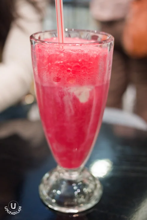 Royal Blush – Fanta
with Vanilla Ice Cream 