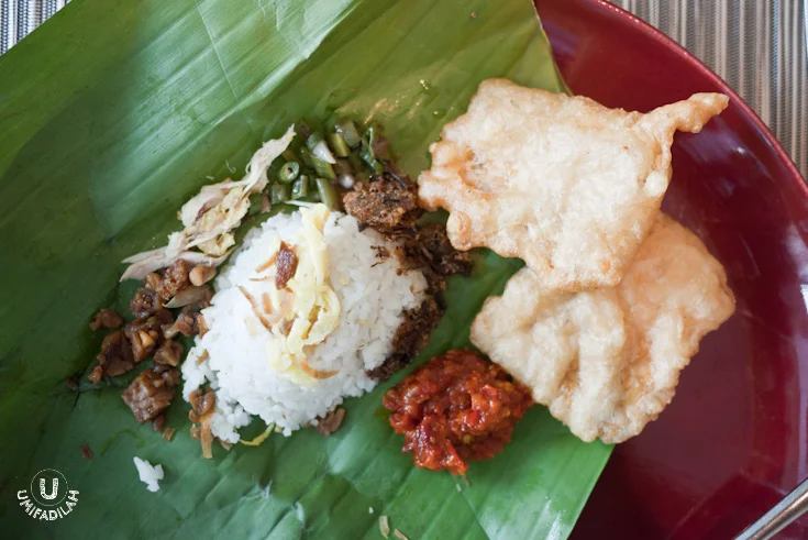 Nasi Keraton (Sego Kucing-like).