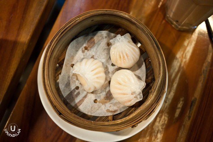 Ha Kau / Steamed Shrimp Dumping – IDR 16.900. Ordinary yet obligatory in every
Dimsum-eating rituals. Yeah, but no, I mean… yeah. *raising eyebrows*