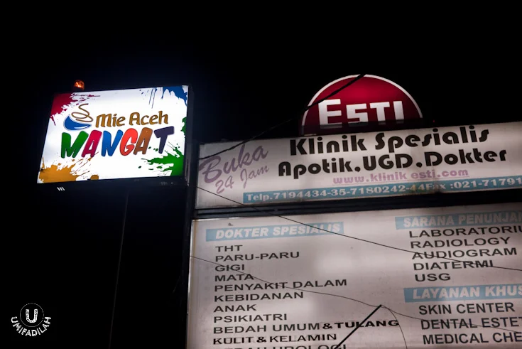 Located right next to Klinik Esti.