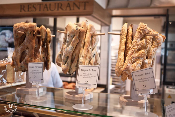 Left to right: Fougasse Provencale (with sundried tomatoes) – Fougasse 2 Olives (with black & green olives) – Fougasse Cheese . All priced at IDR 25k .