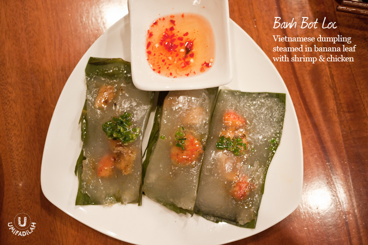 Banh Bot Loc (IDR 26K) has texture that is comfortably familiar with "cilok", our very own Indonesian street food, thus I have no problem eating this. Please also note that the dipping sauce, is A MUST.