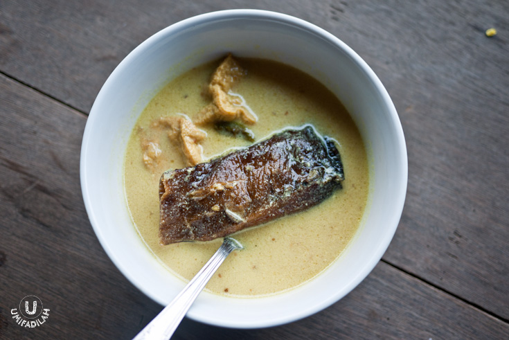 Mangut Iwak Pe at Gudeg Yu Nap, Bandung. The BEST smoked stingray dish I have ever encountered so far.
