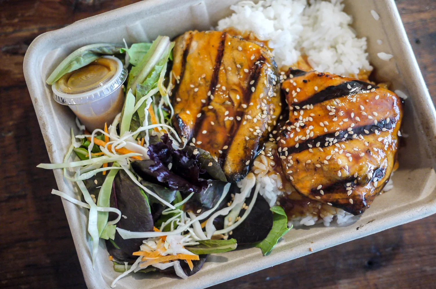 Salmon Teriyaki with White Rice and Sesame Salad Dressing ($9.50). Here they claimed that their Salmon is always fresh, never frozen. Mine that day were as promised. When I took a bite, the flesh was so juicy and it just absorbs the not overly sweet teriyaki sauce. Definitely worth upgrading $2 from my previous Chicken Thigh meal..