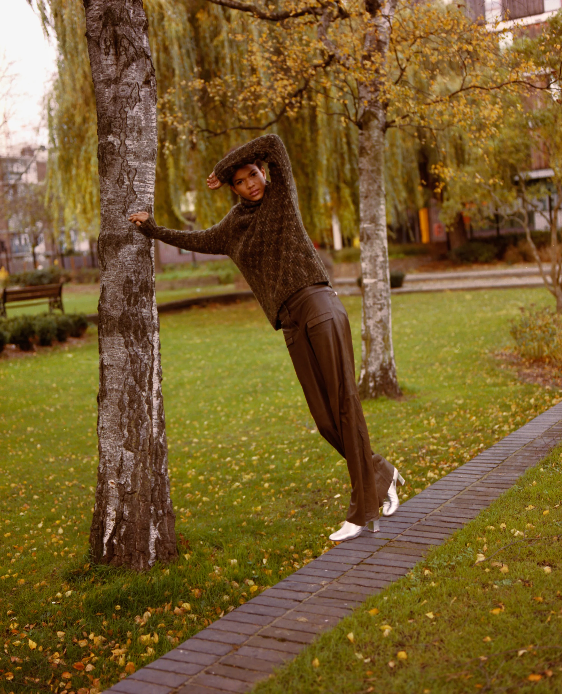 HUES - ALVAR MAGAZINE