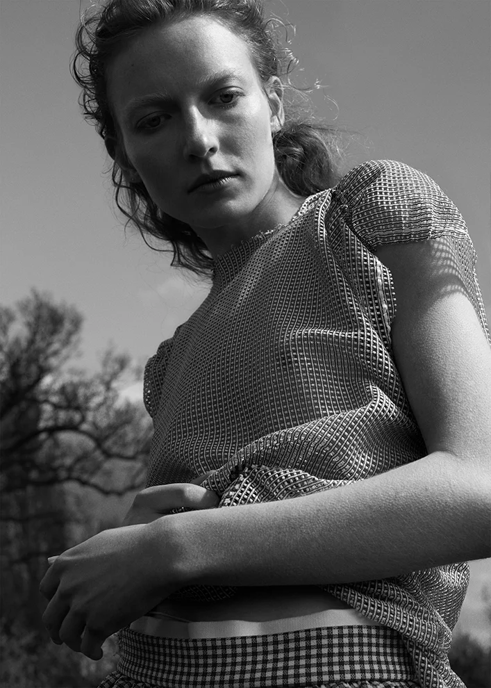 GIRL - ALVAR MAGAZINE