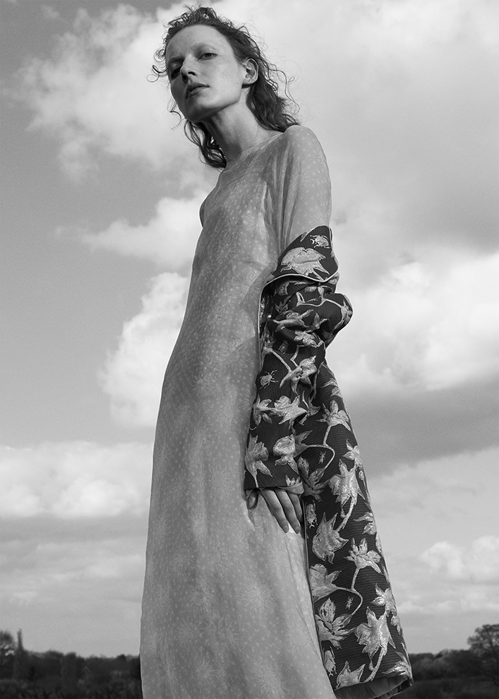 GIRL - ALVAR MAGAZINE