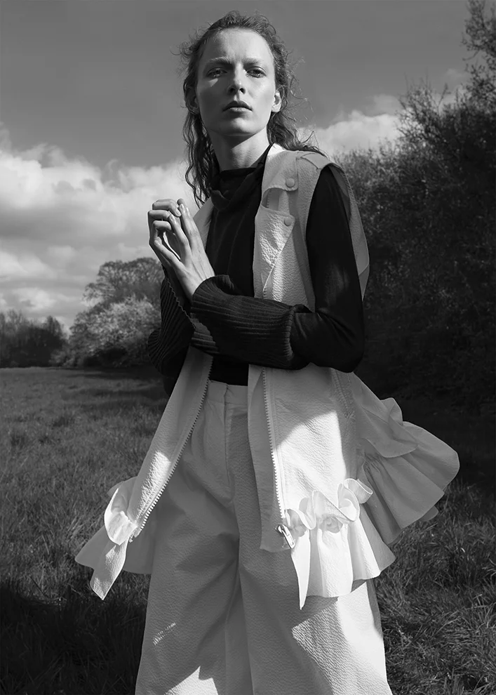 GIRL - ALVAR MAGAZINE